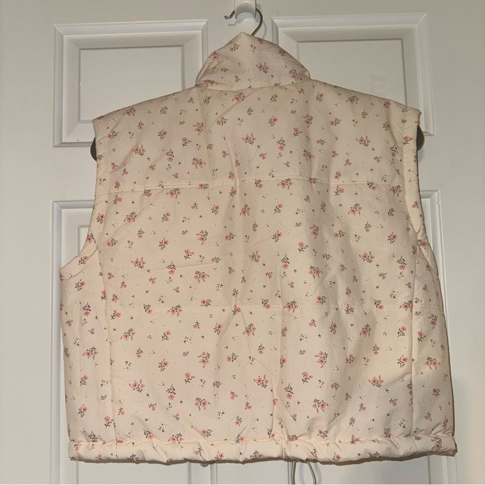 Thread & Supply Cream off white Quilted Puffer Vest floral with pockets S NWT - Picture 9 of 12